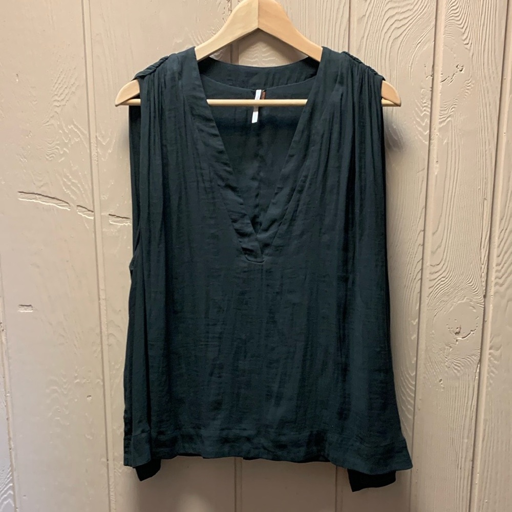 Free People Top - Picture 2 of 10